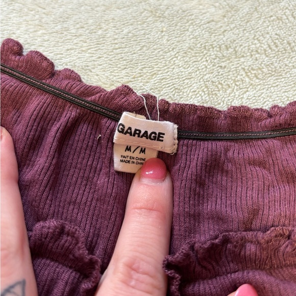 Garage Cropped Off Shoulder Blouse - Picture 2 of 5